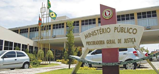 Ministério Público ameaça bloqueio de contas de associações militares em caso de greve