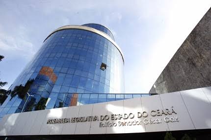 Acordo com escolas faz deputados estaduais acertarem percentual de descontos nas mensalidades durante período da pandemia