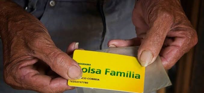 Governo Federal recua da decisão de transferir dinheiro do Bolsa Família para ações de publicidade