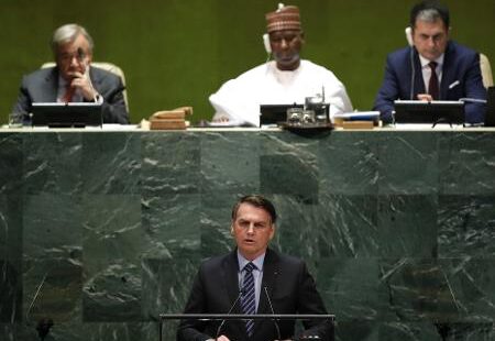 Bolsonaro fala em assembleia da ONU nesta terça-feira em clima de conflito com a entidade