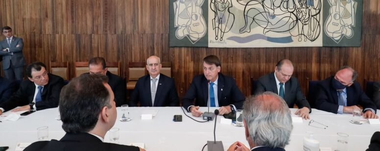 Bolsonaro anuncia programa Renda Cidadã com recursos de precatórios e do Fundeb