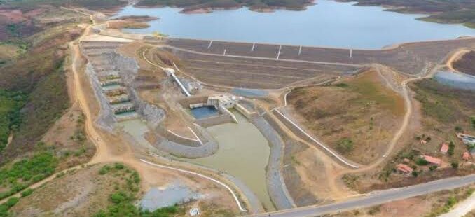 Barragem de Jati volta a operar e águas do rio São Francisco já estão fluindo novamente em solo cearense