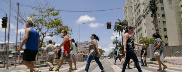 Brasil registra 754 mortes por Covid-19 nas últimas 24 horas. Há aumento de casos em 13 estados