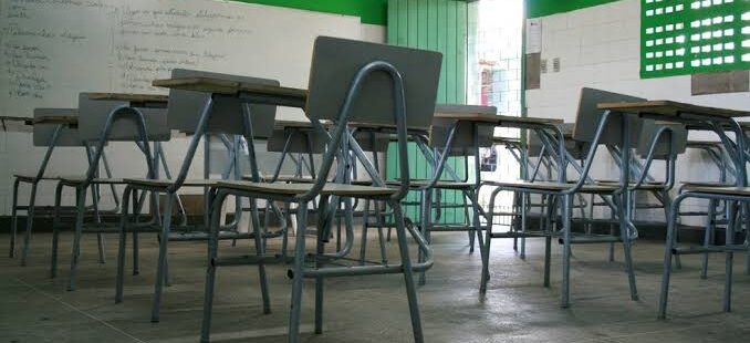 Escolas públicas em Fortaleza estão prontas para retorno presencial, mas Governo Estadual é que definirá o protocolo de volta às aulas