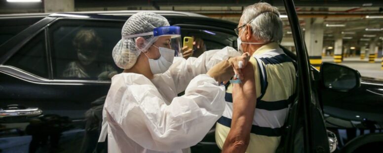 Vacinação de idosos em domicílio começa nesta quarta-feira em Fortaleza