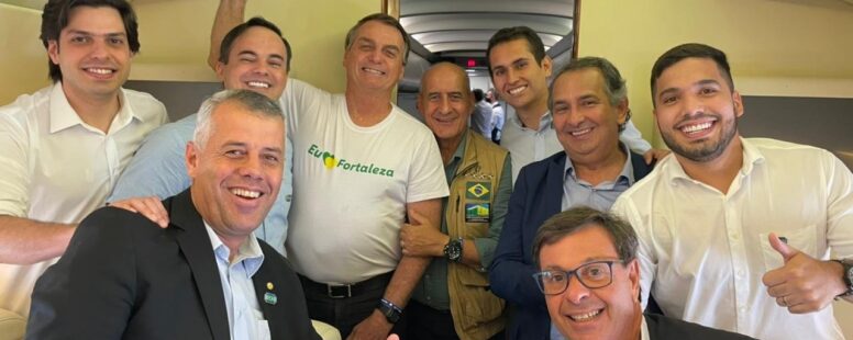 Capitão Wagner, André Fernandes e Domingos Neto integram comitiva de Bolsonaro no Ceará