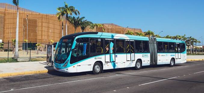 Governo do Estado e Prefeitura de Fortaleza decidem evitar aumento do preço da passagem de ônibus em 2021