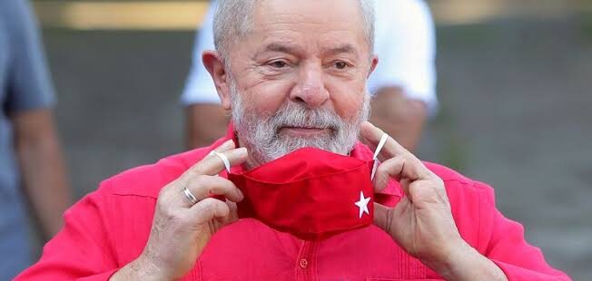 Lula inicia contatos políticos em Brasília e defende aumento do auxílio emergencial para R$ 600 reais