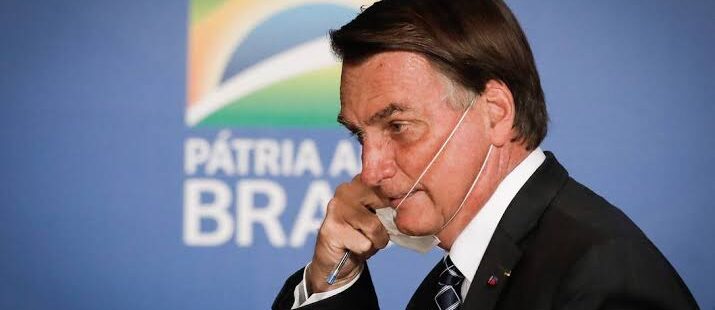 Bolsonaro faz acusações falsas sobre fraude nas urnas, ameaça realização de eleições em 2022 e enfrenta queda sucessiva nas pesquisas