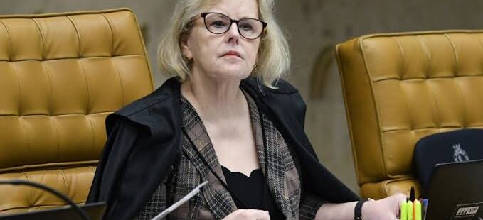 Ministra Rosa Weber determina que Bolsonaro seja investigado por prevaricação