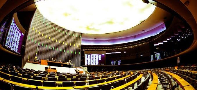 Câmara dos Deputados vota quarentena para candidatos militares e juízes na próxima quinta-feira