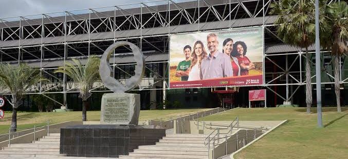 Banco do Nordeste vive a expectativa de mudança na diretoria após pressão de Valdemar Costa Neto