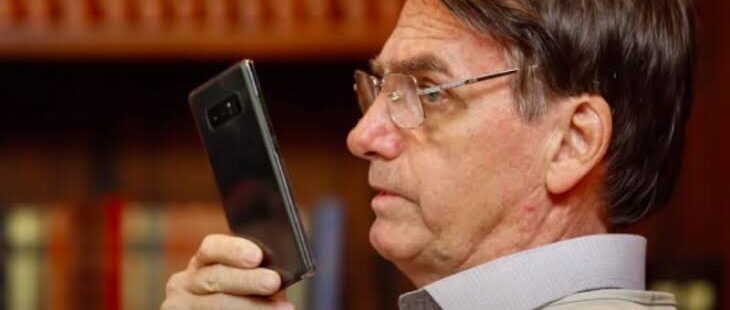 Ameaças de falta de combustíveis fazem Bolsonaro gravar mensagem a caminhoneiros pedindo desbloqueio de rodovias