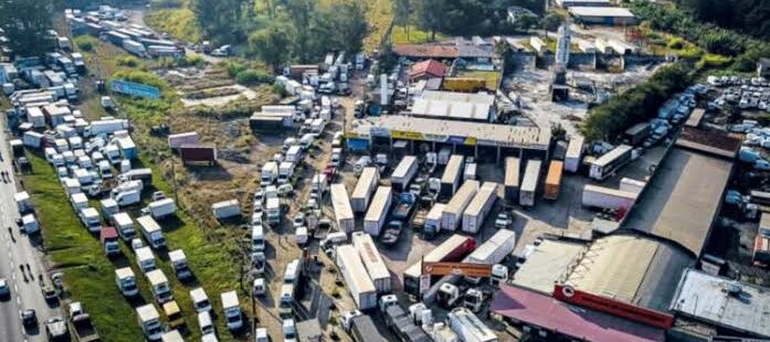 Caminhoneiros voltam a ameaçar com greve por causa do preço alto do diesel