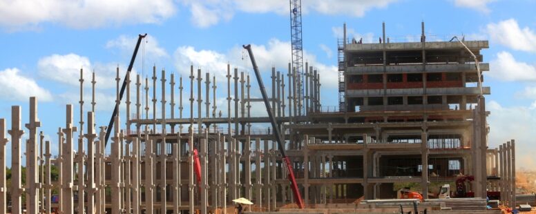 Camilo Santana e deputados federais visitam obras do hospital universitário da Uece na próxima segunda-feira