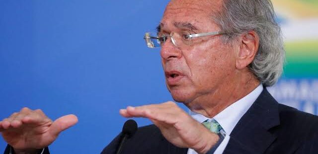 Paulo Guedes admite que Governo só tem recursos para novo Auxílio Brasil até as eleições 2022