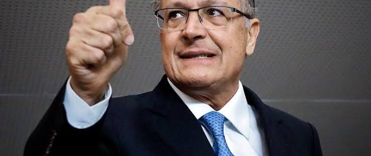 Geraldo Alckmin deixa PSDB e avança nas conversas para ser vice de Lula