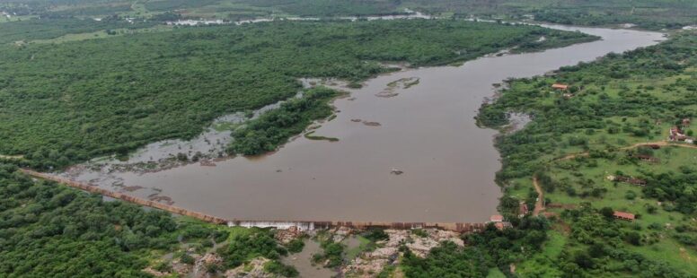 Primeiras chuvas de janeiro fazem o primeiro açude sangrar no Ceará