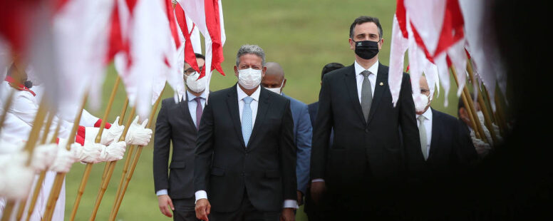Congresso retoma as atividades. Relação com Bolsonaro será colocada à prova com início da campanha presidencial