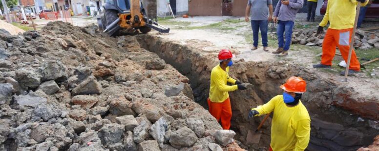 Cagece inicia ampliação da rede de esgotos em oito bairros de Fortaleza