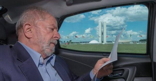 Lula reforça que caberá a Camilo Santana definir candidato para concorrer à sua sucessão