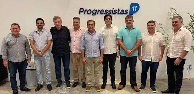 Parlamentares intensificam troca de partidos até sexta-feira aproveitando a abertura da janela partidária