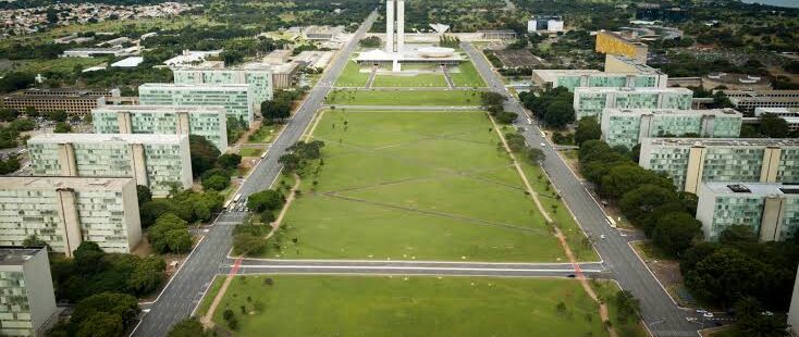 Nove ministros deixam o Governo Bolsonaro pra sair candidatos nas eleições de 2022