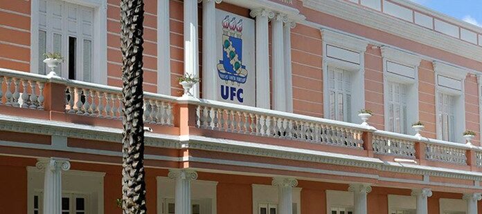 Após protesto de estudantes pela má qualidade da comida, Reitoria da UFC suspende funcionamento do Restaurante Universitário