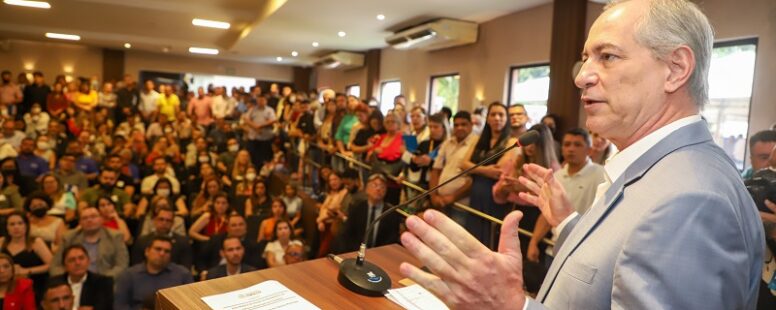 Ciro Gomes participa de evento na Câmara Municipal de Fortaleza e volta a defender que cabe ao PDT a escolha do candidato governista