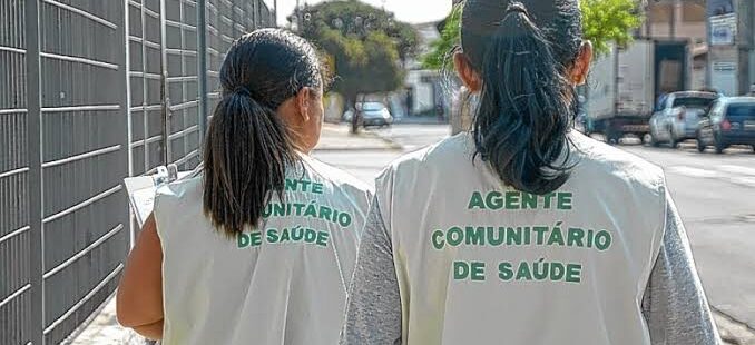 Governadora Izolda Cela e prefeito José Sarto assinam mensagens para garantir novo piso salarial para agentes de saúde