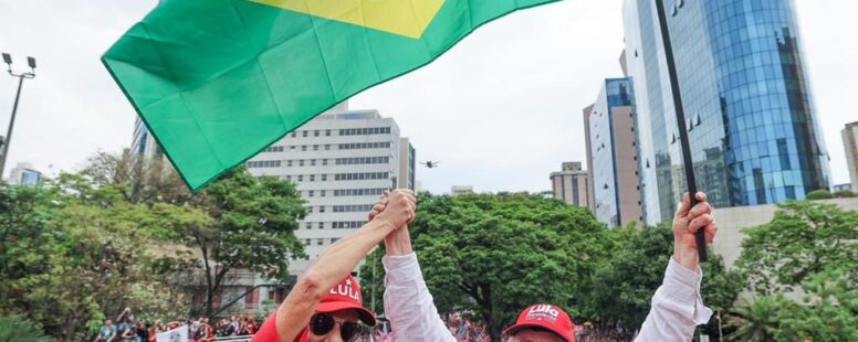 Lula e Bolsonaro traçam estratégias de visitas para a semana. Próximo domingo tem debate cara a cara na TV