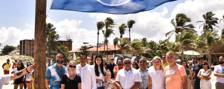 Cumbuco é a única praia do Ceará a hastear Bandeira Azul e celebrar a chancela ambiental