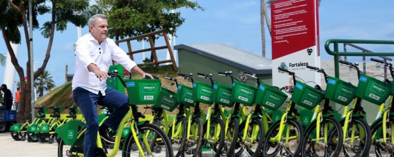 Prefeito José Sarto entrega novas bikes para o Bicicletar e uma nova estação para público infantil