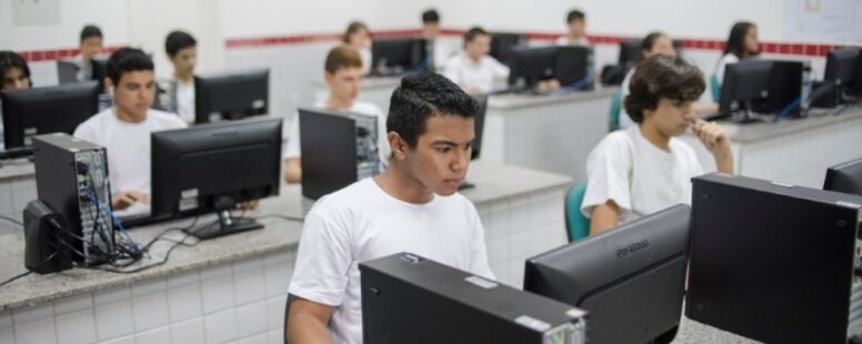 Matrículas de alunos novatos na rede pública estadual começam nesta quinta-feira