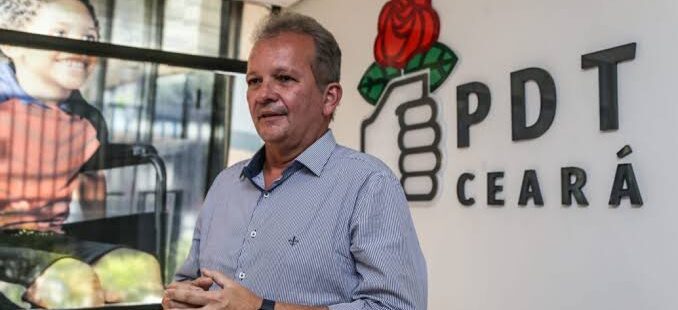 André Figueiredo avalia que embates entre Elmano e Sarto refletem antecipação da disputa eleitoral de 2024