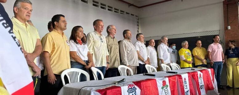 Ciro Gomes reaparece em convenção municipal do PDT que elegeu Roberto Cláudio como presidente