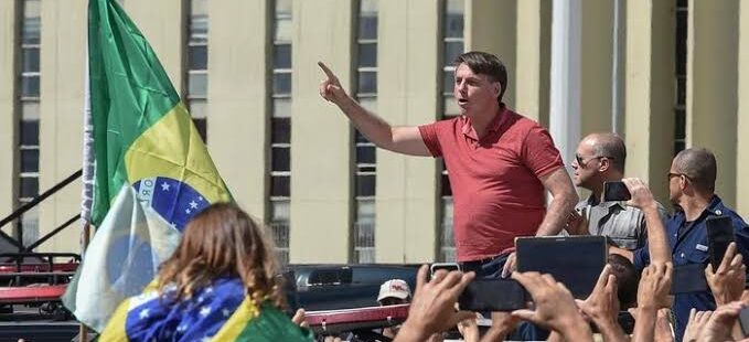 Depois de se calar em depoimento na PF, Bolsonaro aposta todas fichas em ato da Paulista no domingo