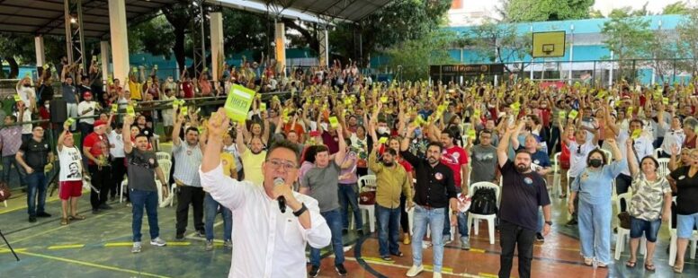 Professores da rede estadual aprovam indicativo de greve. Nova assembleia está marcada para 4 de abril