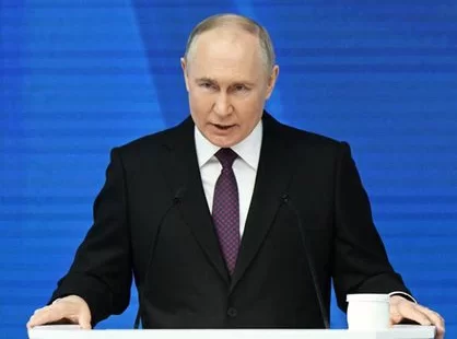 Presidente Vladimir Putin alerta Ocidente sobre risco de guerra nuclear se Otan invadir a Rússia