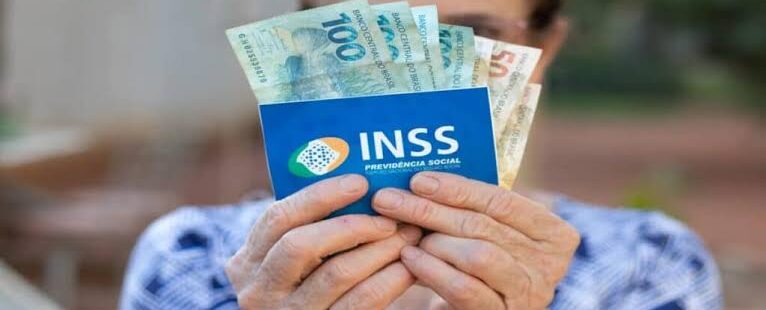 Governo Federal vai antecipar pagamento do 13° salário de aposentados do INSS