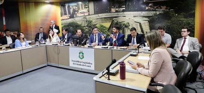 Deputados estaduais realizam audiências públicas simultâneas no interior do Ceará para avaliar serviço da Enel