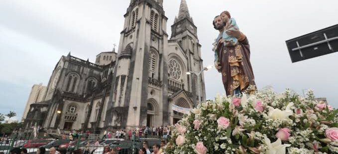 Fortaleza terá ponto facultativo na véspera do Dia de São José e na quinta-feira da Semana Santa para servidores