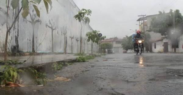 Ceará deve ter chuvas em todas as regiões até próxima segunda-feira, diz Funceme