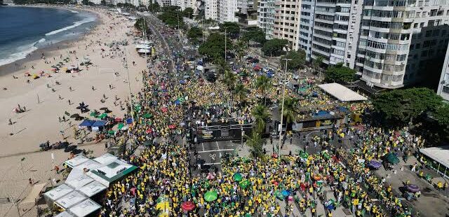 Manifestação de Bolsonaro em Copacabana reúne menos que o esperado e revela estratégia da extrema-direita com Elon Musk