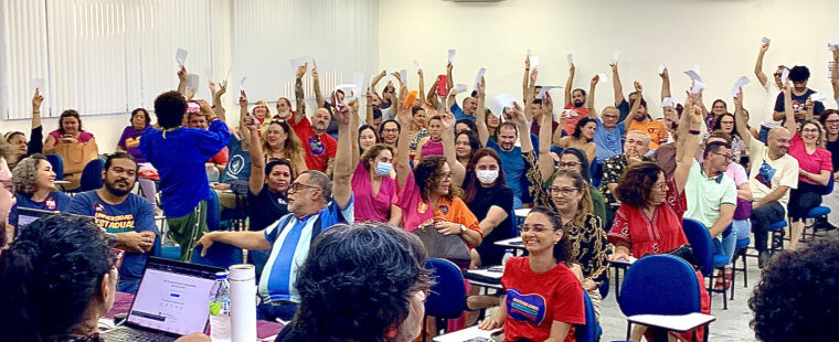Professores da Uece rejeitam proposta do Governo Estadual para encerrar a greve