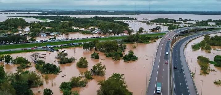 Chuvas fortes voltam a atingir o Rio Grande do Sul nesta sexta-feira. 100 mortes já foram registradas no estado