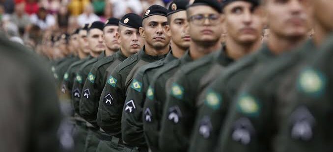 Mais de 1.100 policiais militares são promovidos nesta sexta-feira para ampliar atuação nas ruas