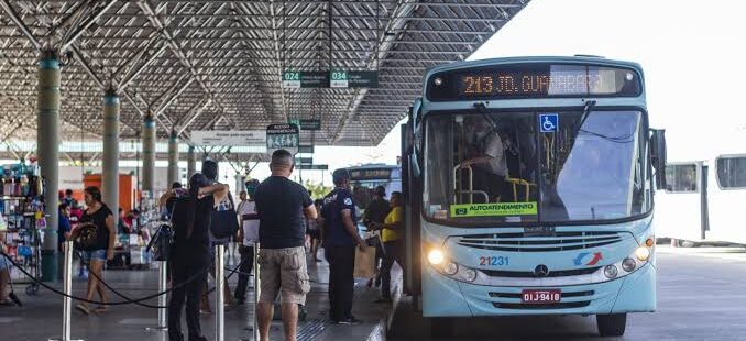 Prefeitura de Fortaleza reforça frota com 40 ônibus extras para o Enem 2024 no próximo domingo. Metrô e VLT serão gratuitos