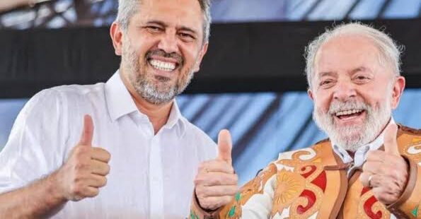 Elmano de Freitas confirma Lula em Fortaleza no próximo dia 11 para entrega de novas casas e ônibus escolares para municípios do interior