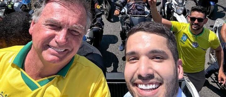 Andre Fernandes se reúne com Bolsonaro em Brasília. Ex-presidente deve vir a Fortaleza para apoiar candidato do PL no 2° turno